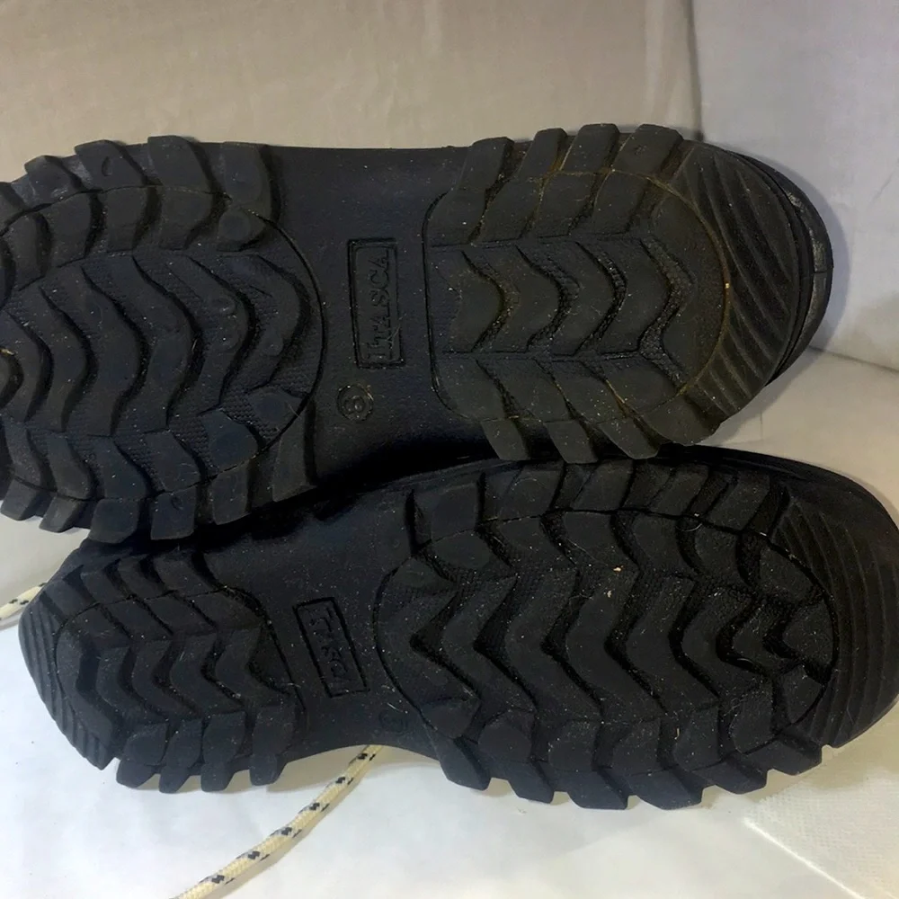 Itasca womens winter boots size 8